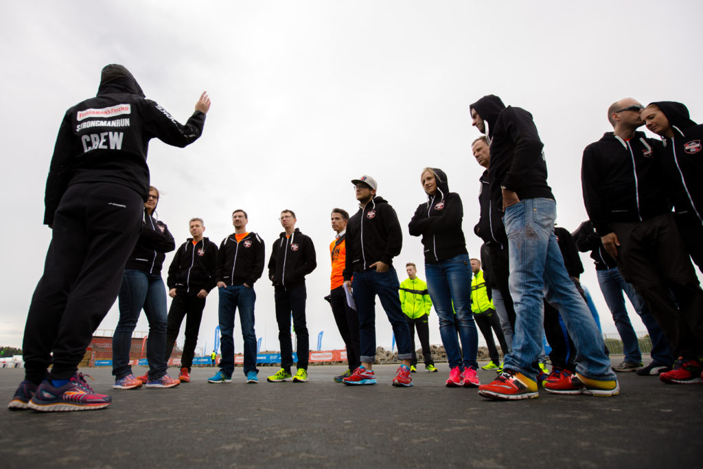 Das Run Happy-Team vom Strongmanrun 2015 bei der Streckenführung